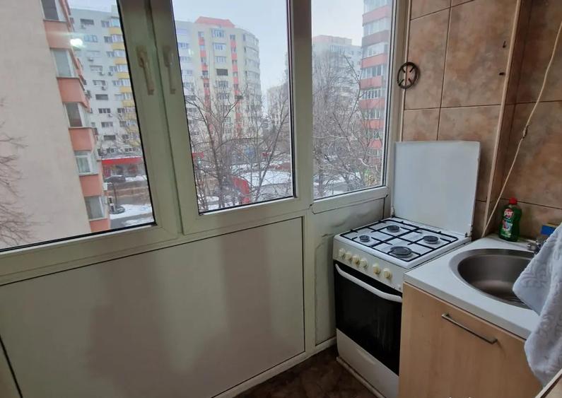 Inchiriez apartament 2 camere Calea Mosilor - 8