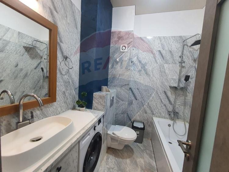 Vanzare Apartament cu 3 camere lux cu vedere la lac in zona Tomis Nord - 19