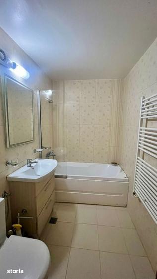 Apartament cu 3 camere decomandat în Găvana