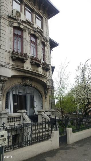 Apartament elegant in vila din perioada interbelica, 6 camere - 7