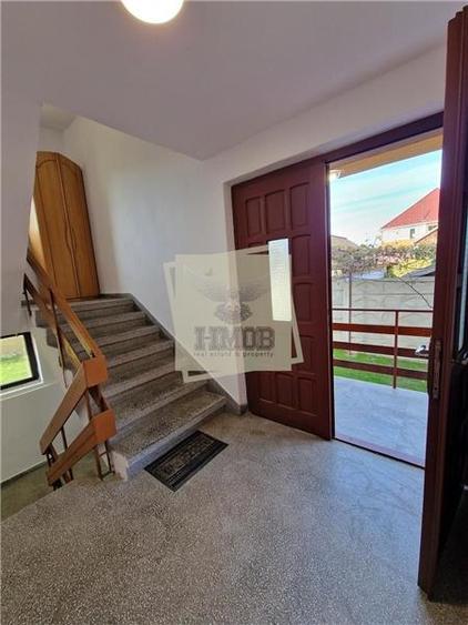 Vila pretabil investite cu suprafata utila 322 mp in zona Sub Arini - 12