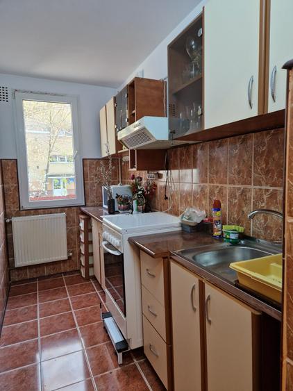 Dr. Tamerei- zona Complex Frigocom, parter inalt in bloc mixt de 4 etaje - 7