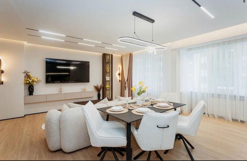 Apartament cu 3 camere decomandat în Băneasa