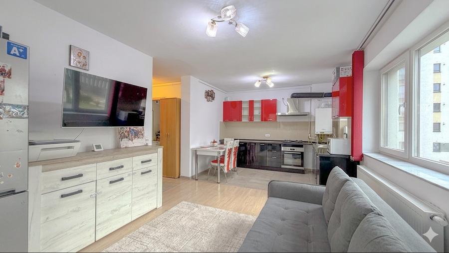 Studio in Kasper Coresi, vedere către aleea pietonală, loc de parcare si boxa - 4