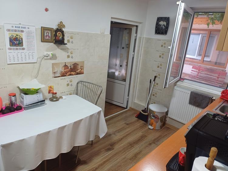 Vanzare casa - Imobiliare MAXICONFORT - 6