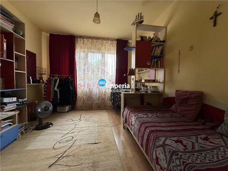 Apartament 4 cam, semi - decomandat, de vanzare zona Tatarasi - Dispecer - 4