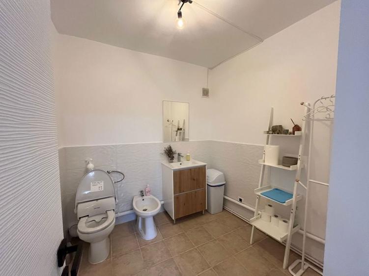 Vand apartament demisol, zona eminescu, proprietar - 1