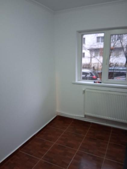 Vand apartament 4 camere - 1