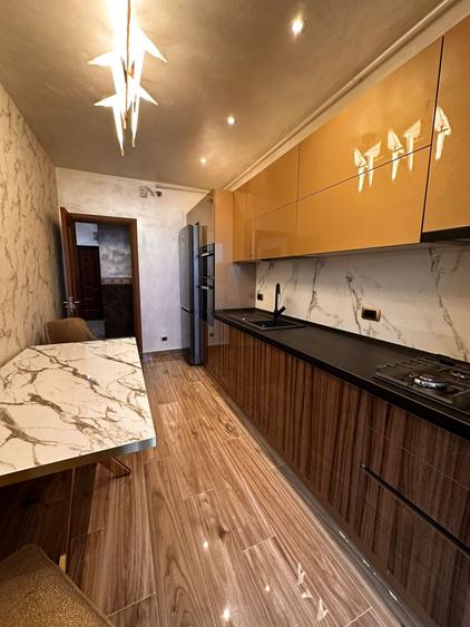 Inchiriez GARSONIERA langa Coresi bloc nou dispo imediat - 5