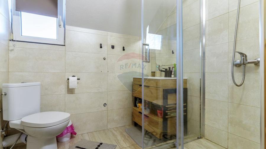 Casa individuala cu 3 apartamente, comision 0%, Intre Lacuri - 18