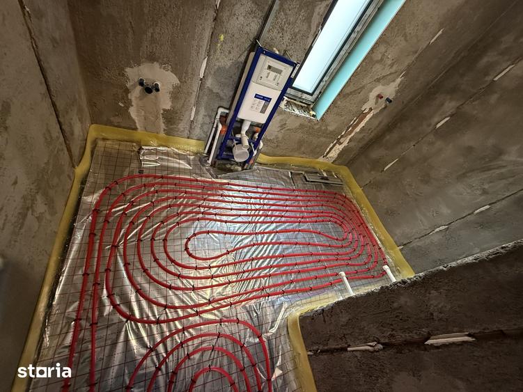 Casă cu 4 camere cu Teren 300 Mp în Central