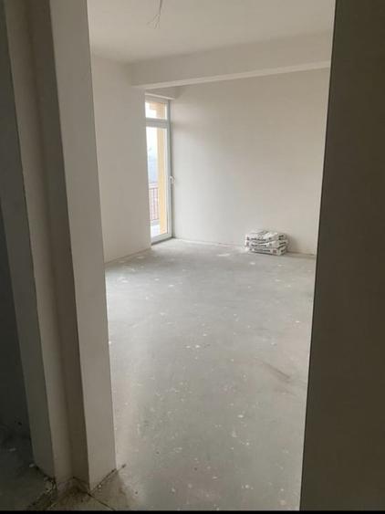 Apartament cu 3 camere semidecomandat în Gilău