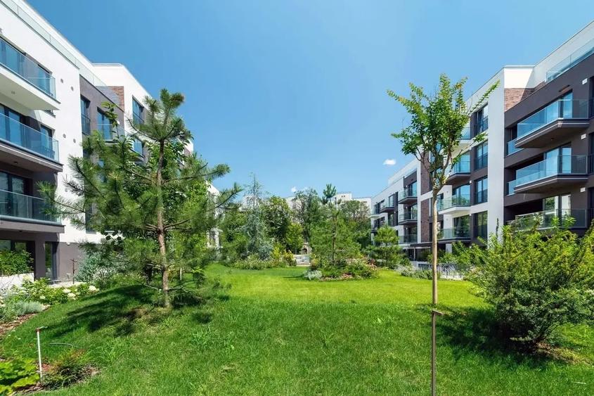 Apartament cu 3 camere decomandat în Moșilor