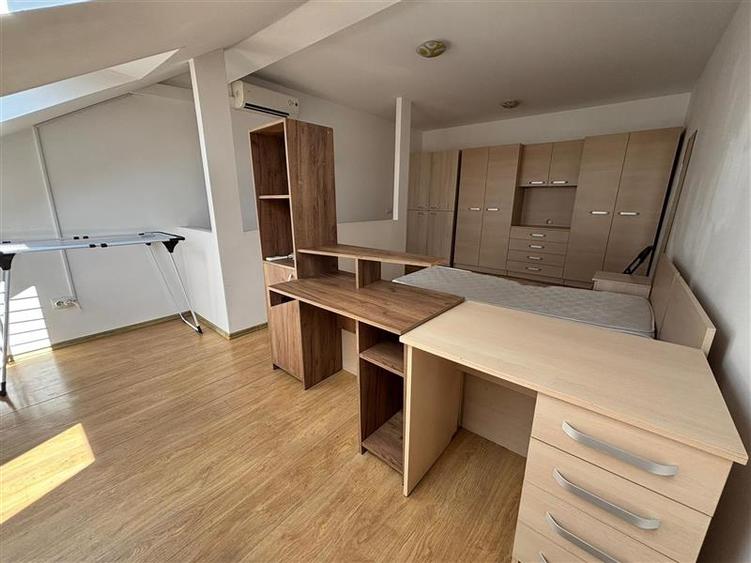Apartament cu 2 camere decomandat în 7 Noiembrie