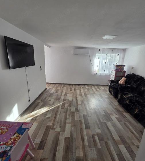 Casă cu Teren 239 Mp în Coșești