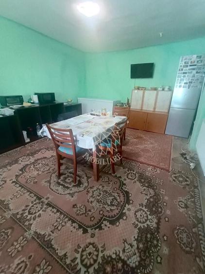 Casă individuală cu 3 camere cu Canalizare în Enciu