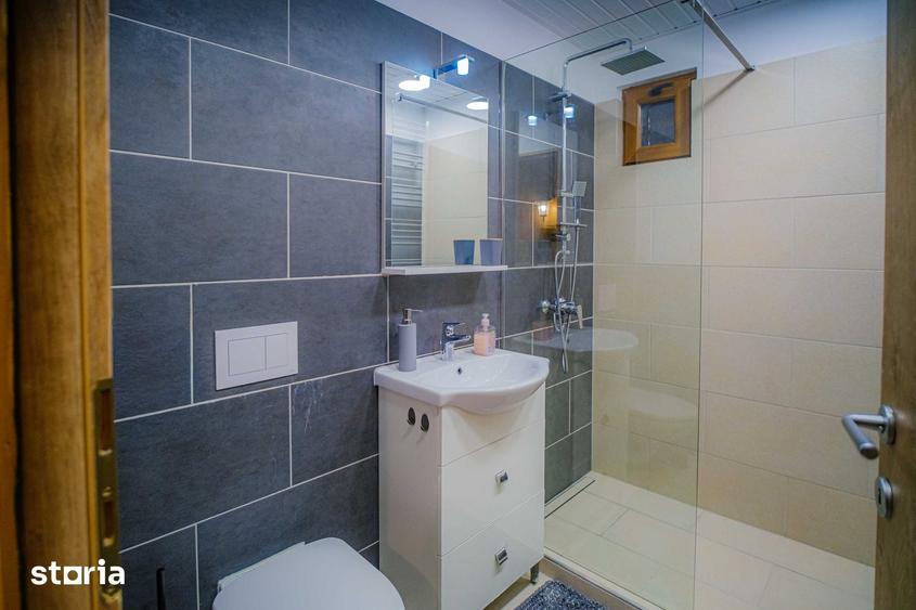 Casă cu 7 camere cu Teren 120 Mp în Râu de Mori