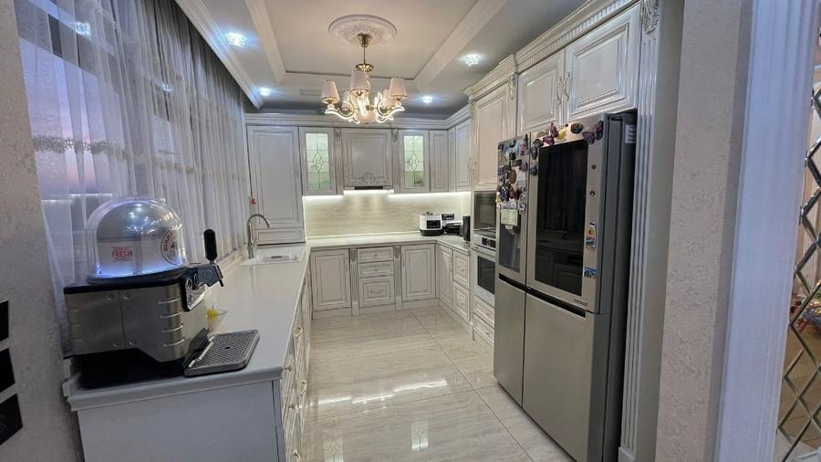 Casă individuală cu 5 camere cu Teren 413 Mp în Băneasa