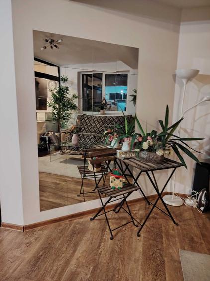 Apartament cu 4 camere decomandat în Titan