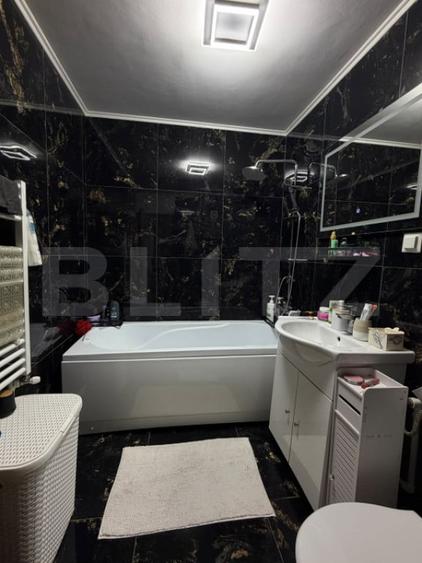 Apartament cu 3 camere, decomandat, 64,89 mp, zona Parcul T - 7