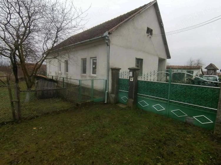 Casă cu 3 camere cu Teren 3100 Mp în Birchiș
