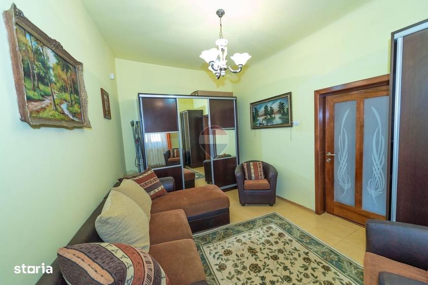 Casă cu 4 camere în Central