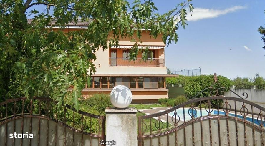 Casă cu 4 camere în Central