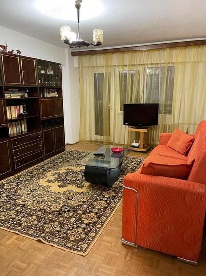 Apartament cu 2 camere decomandat în Bucur Obor