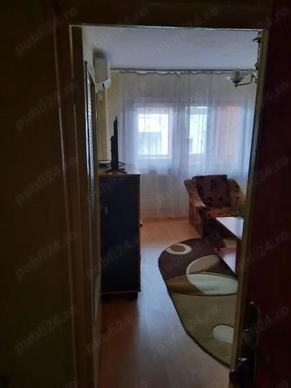 Garsonieră decomandată în Central