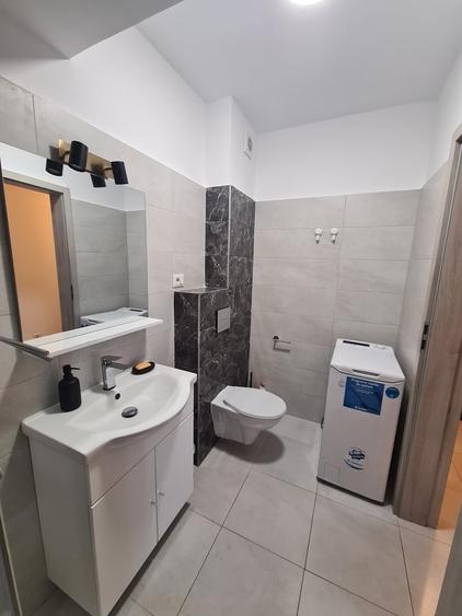 Apartament cu 2 camere semidecomandat în Metalurgiei