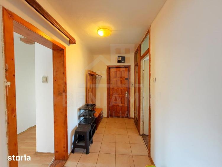 Apartament cu 4 camere decomandat în 1 Mai