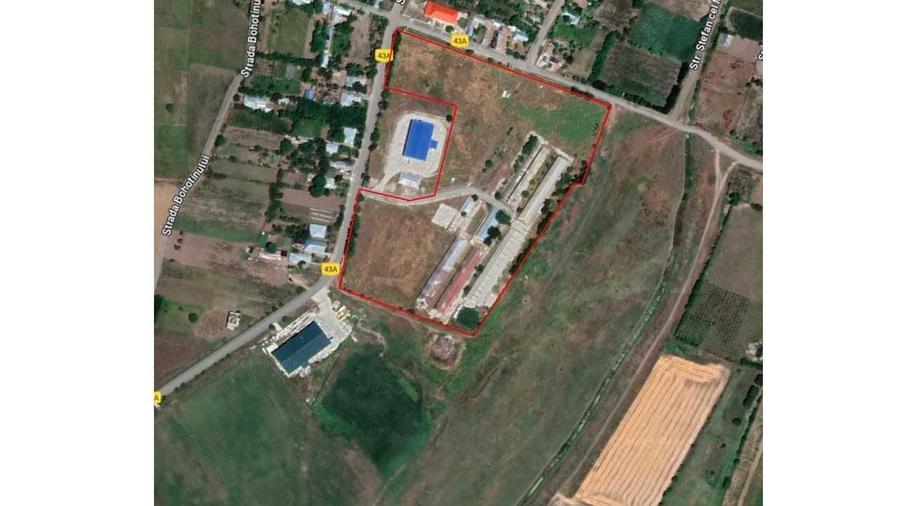 Teren de 15000 mp, în Central