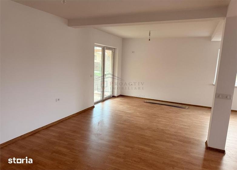 Casă cu 4 camere cu Teren 260 Mp în Ipotești