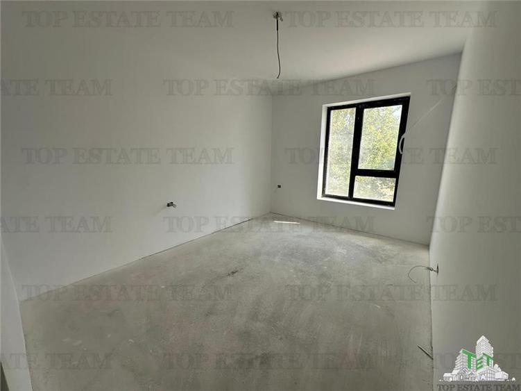 Apartament cu 3 camere nedecomandat în Sisești