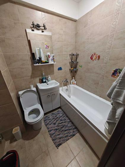 Apartament cu 3 camere decomandat, mobilat în Km 5