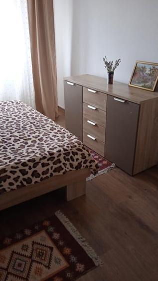 Apartament cu 2 camere decomandat în Trocadero