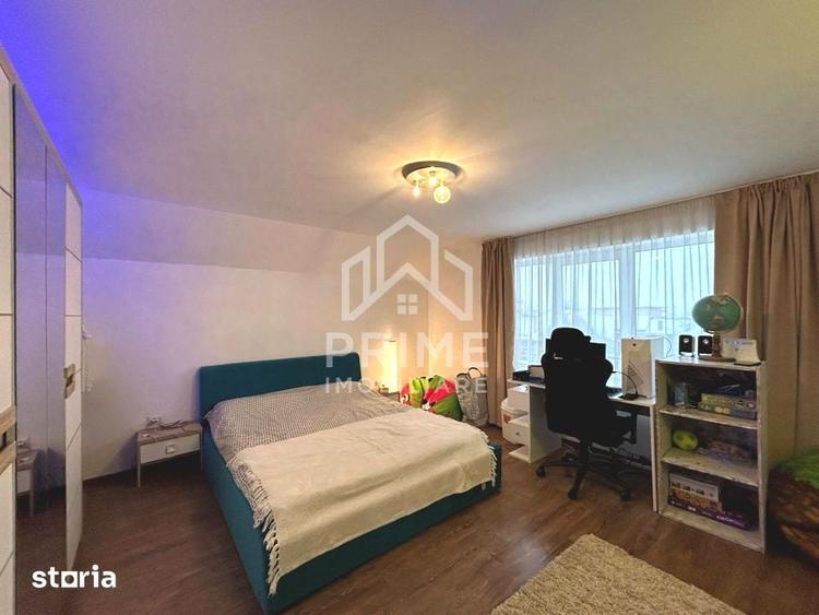 Casă cu 7 camere cu Teren 1004 Mp în Central