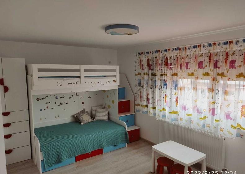 Duplex cu 4 camere cu Canalizare în Popești-Leordeni