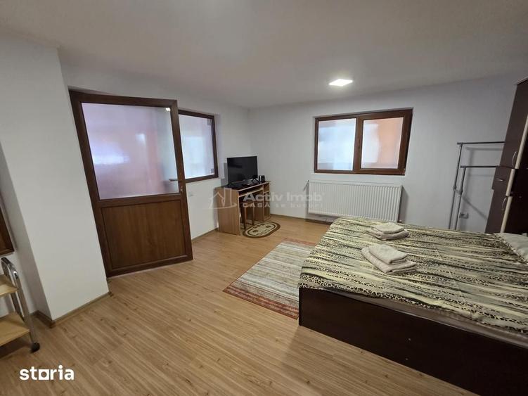 Casă cu 8 camere cu Teren 316 Mp în Dăești