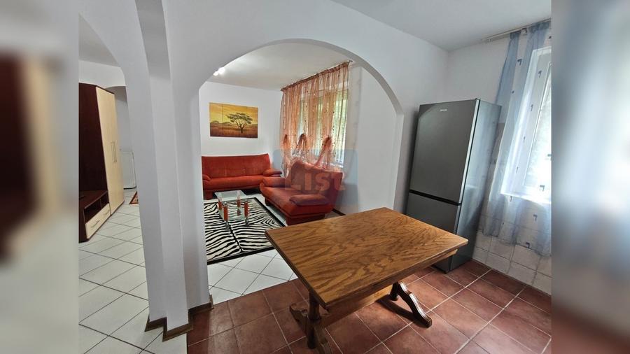 Apartament cu 2 camere semidecomandat, mobilat în Gheorgheni