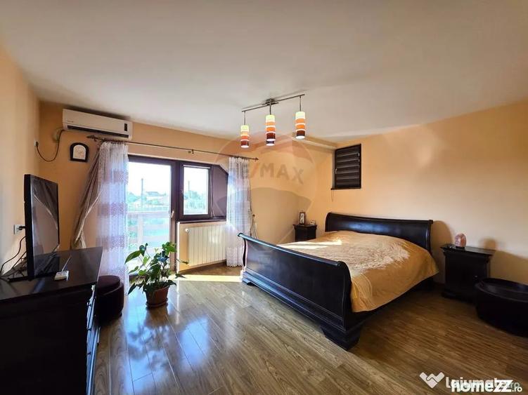 Casă cu 4 camere cu Teren 680 Mp în Spătaru