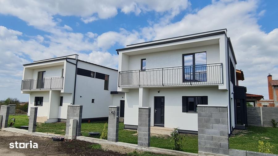 Casă cu 5 camere cu Teren 350 Mp în Dumbrăvița
