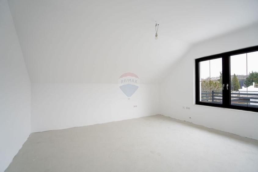 De vânzare casă cu 5 camere, teren 1000 mp Oncea, Calea Bihorului - 6