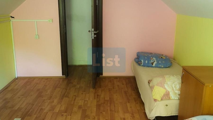 Casă cu 9 camere cu Teren 1029 Mp în Obârșia-Cloșani