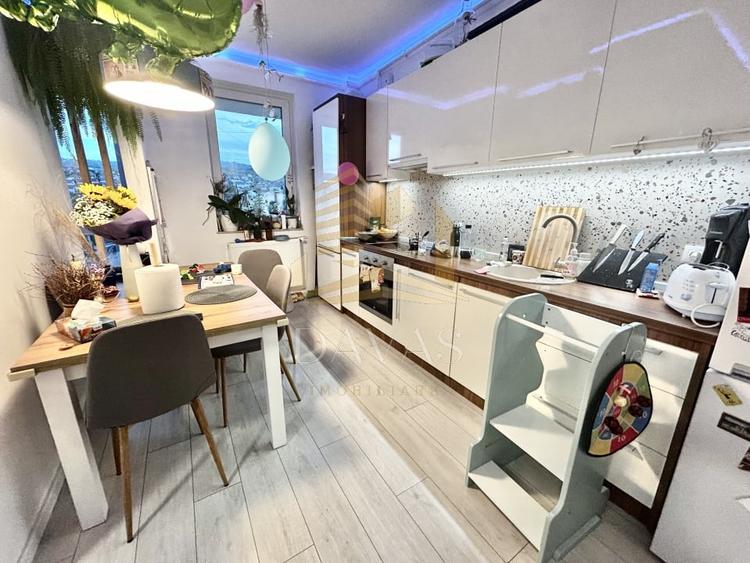 Apartament cu 2 camere semidecomandat, mobilat în Borhanci