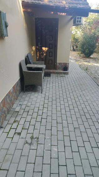 Casă cu 2 camere cu Teren 300 Mp în Central