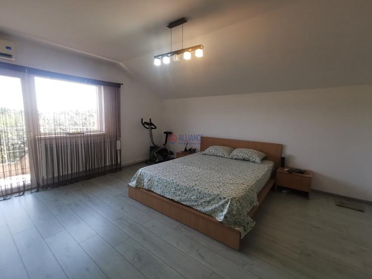 Casă cu 3 camere decomandat cu Canalizare în Agigea