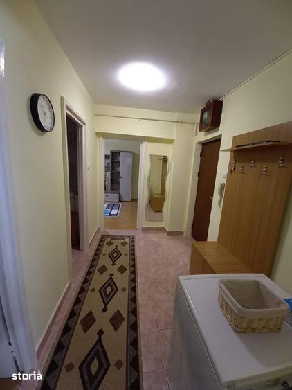 Apartament cu 2 camere decomandat, mobilat în Dacia