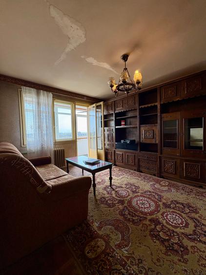Apartament cu 2 camere semidecomandat, mobilat în Giurgiului