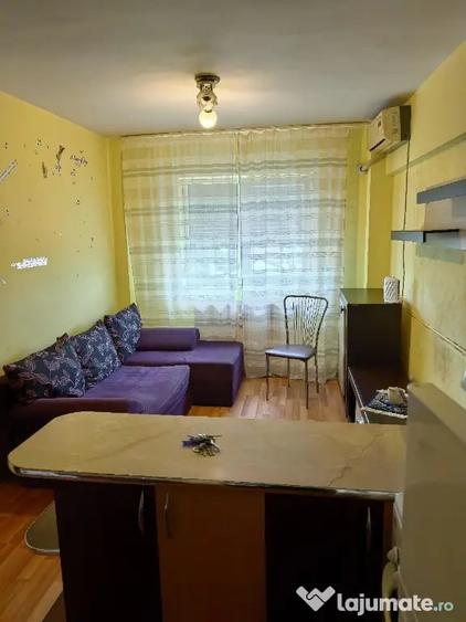 Apartament cu 2 camere semidecomandat în Intim